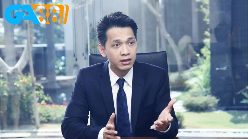 Tác giả Phạm Huy Hùng dành nhiều thời gian nghiên cứu thị trường